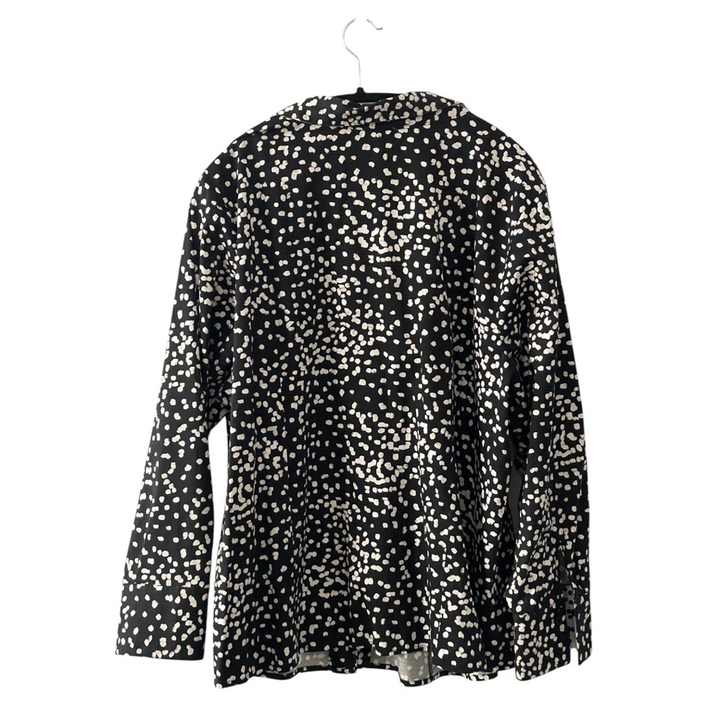 ✨ Lane Bryant Black & White Abstract Print Button-Up Blouse l Size 28 ✨ - Picture 2 of 7